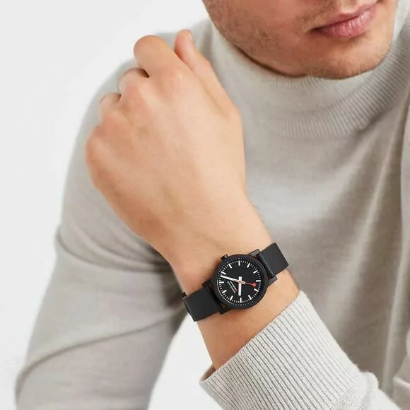 Unisex Eco-Friendly Mondaine Quartz Wrist Watch